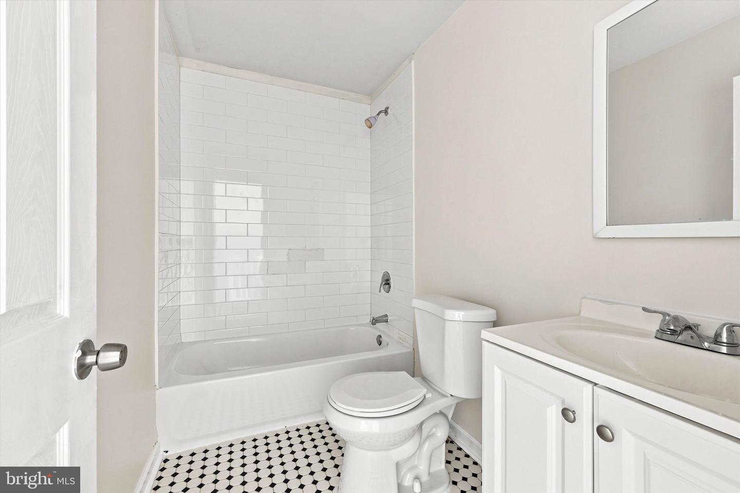 2632 S Lloyd St Property Photo 24