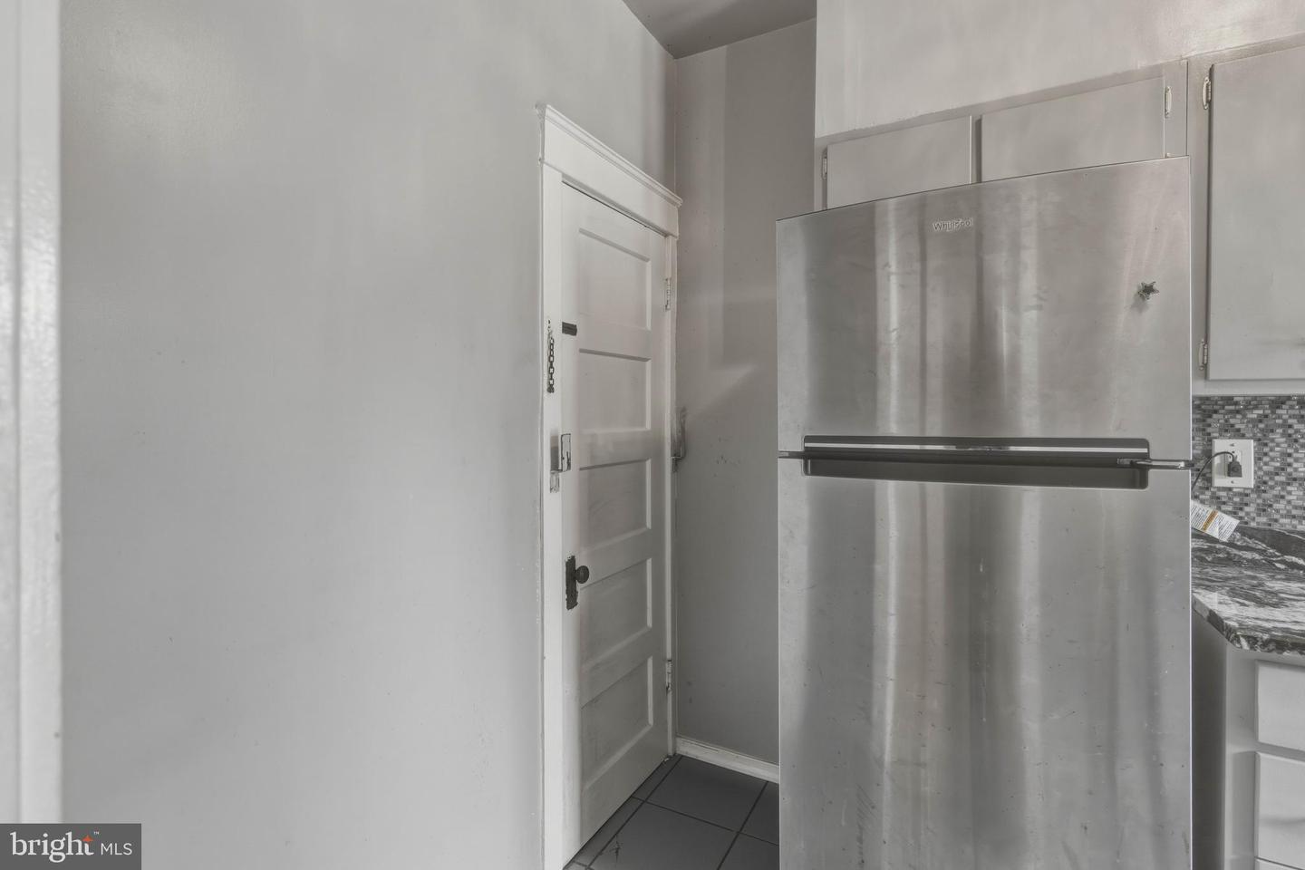 1653 W Mentor St Property Photo 14