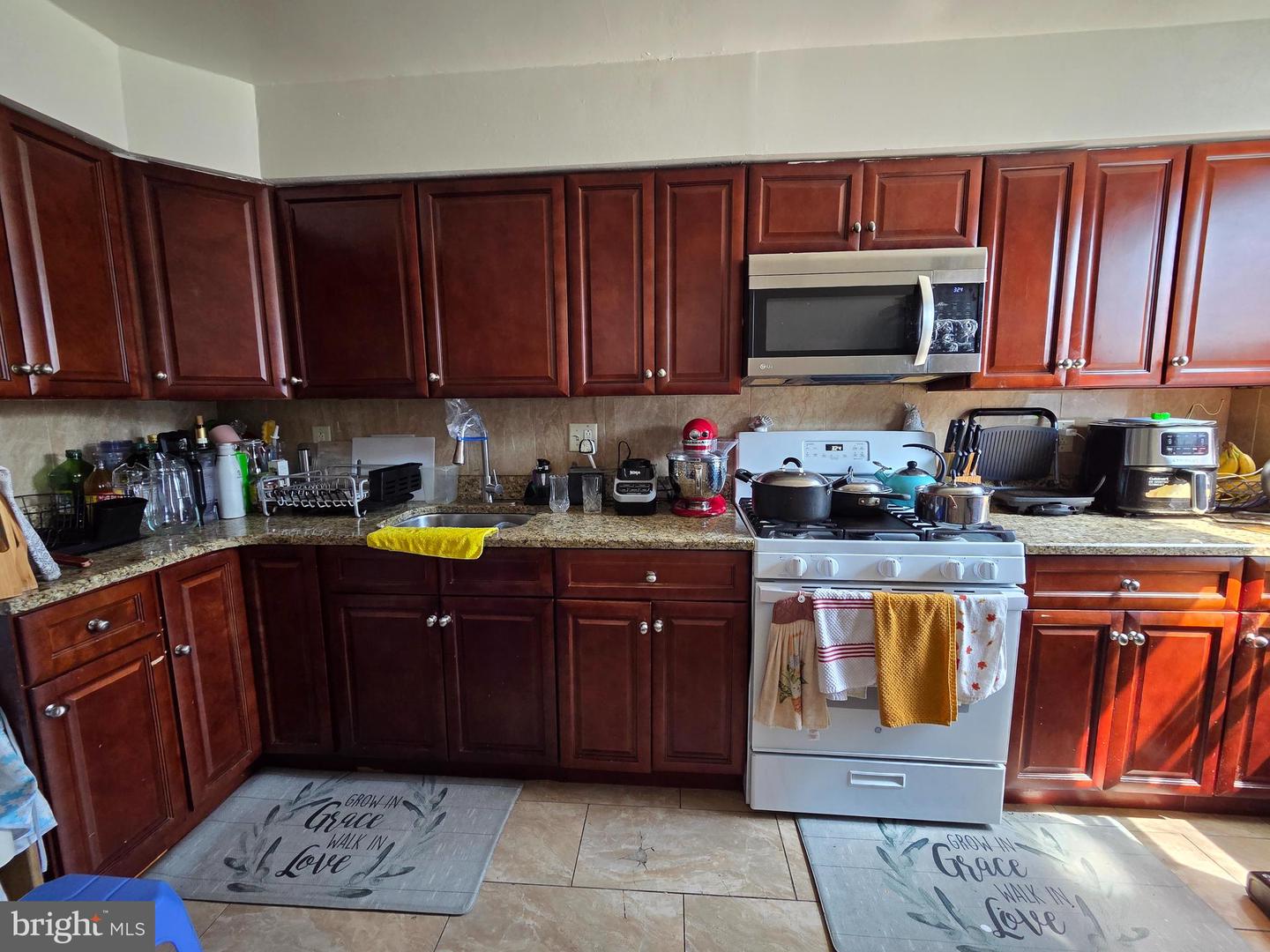2914 Devereaux Ave Property Photo 9