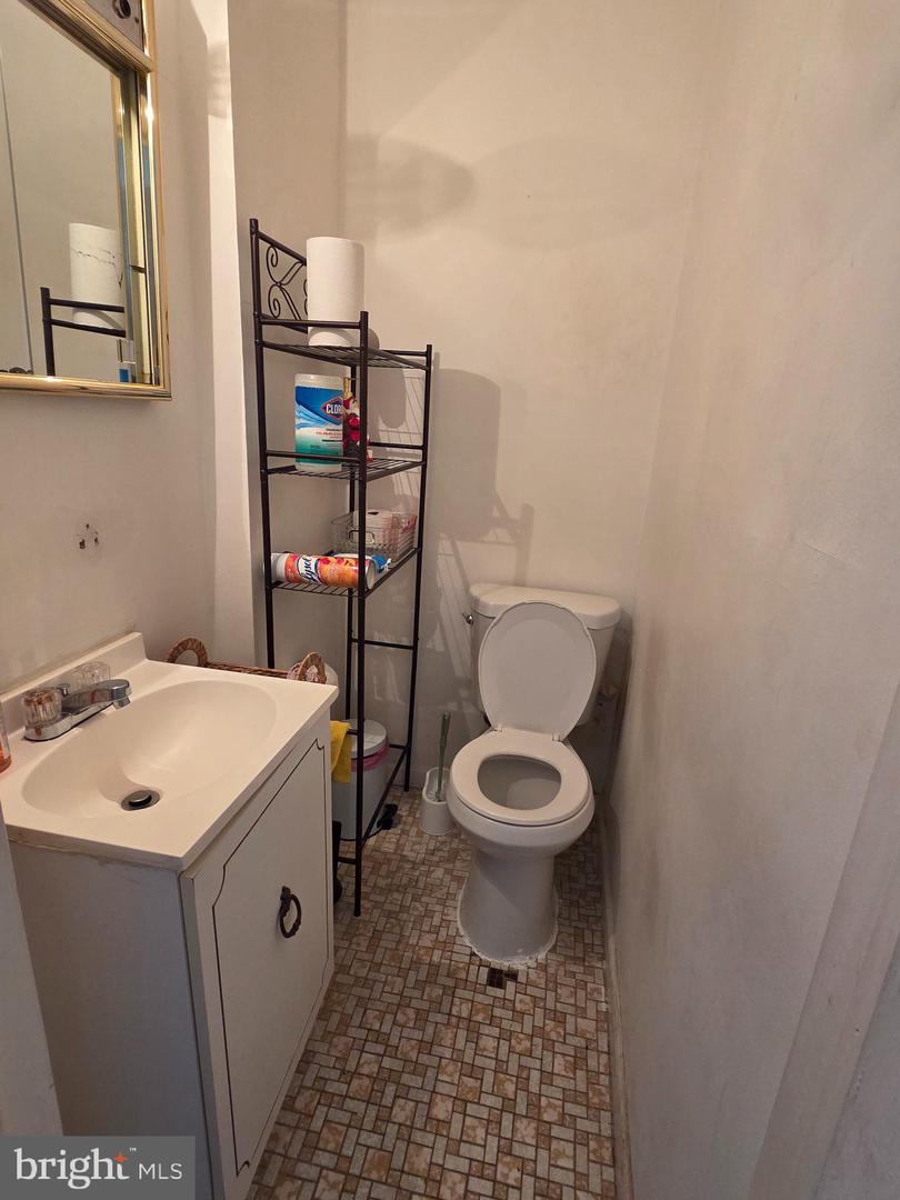 2914 Devereaux Ave Property Photo 10
