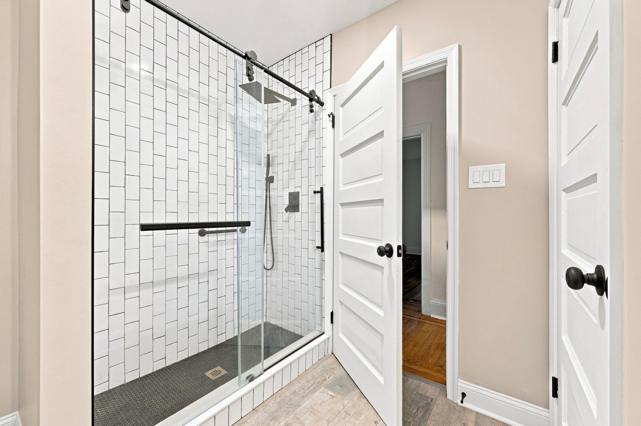 59 W Westview St Property Photo 10