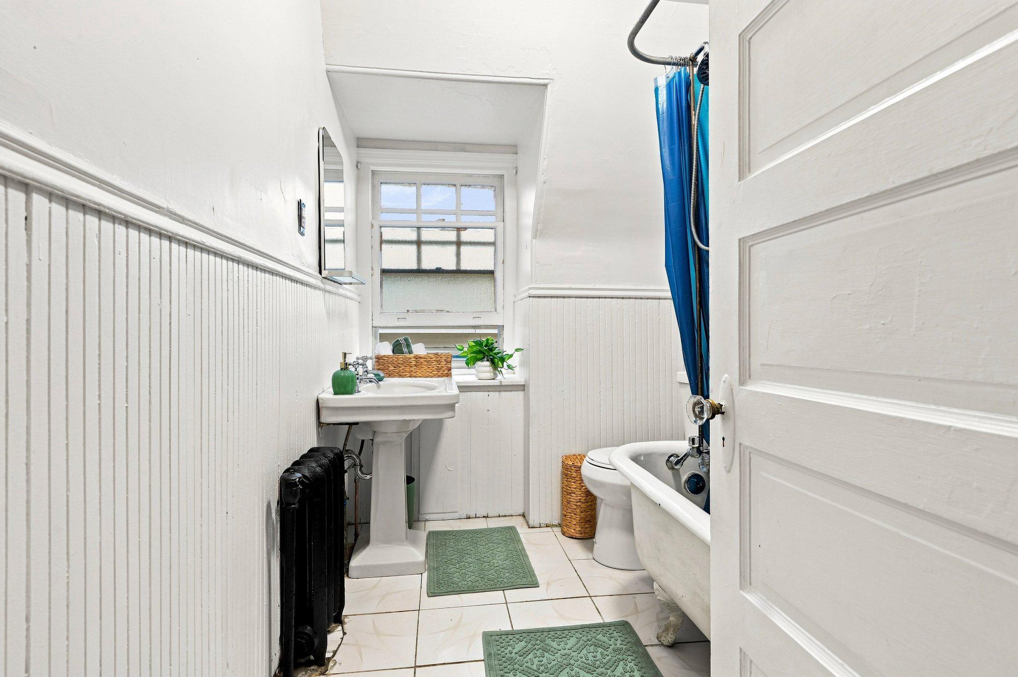 59 W Westview St Property Photo 15