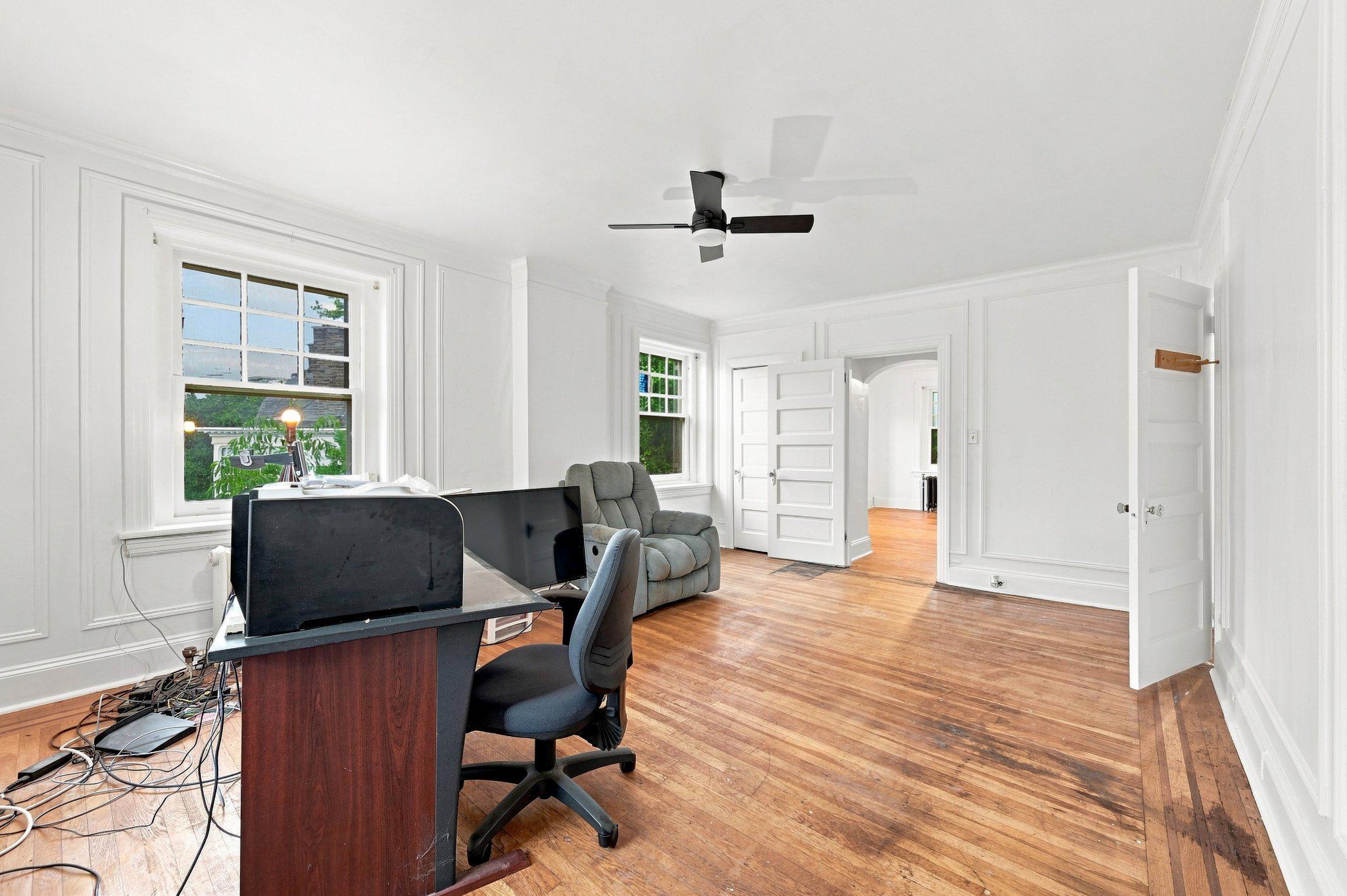 59 W Westview St Property Photo 19
