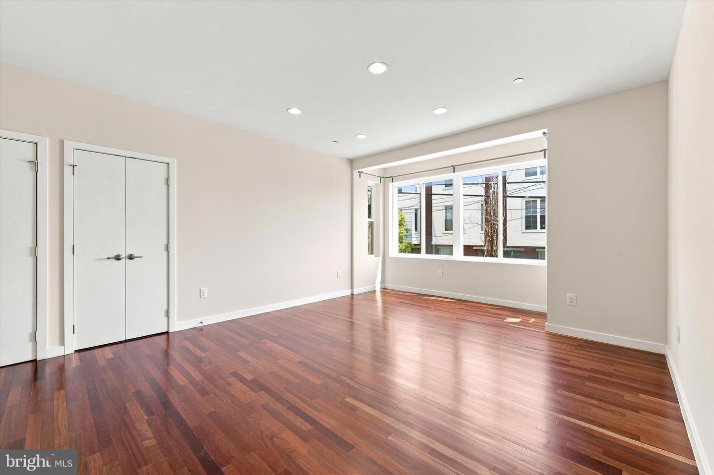 2000-unit B3 Kimball St #b3 Property Photo 4