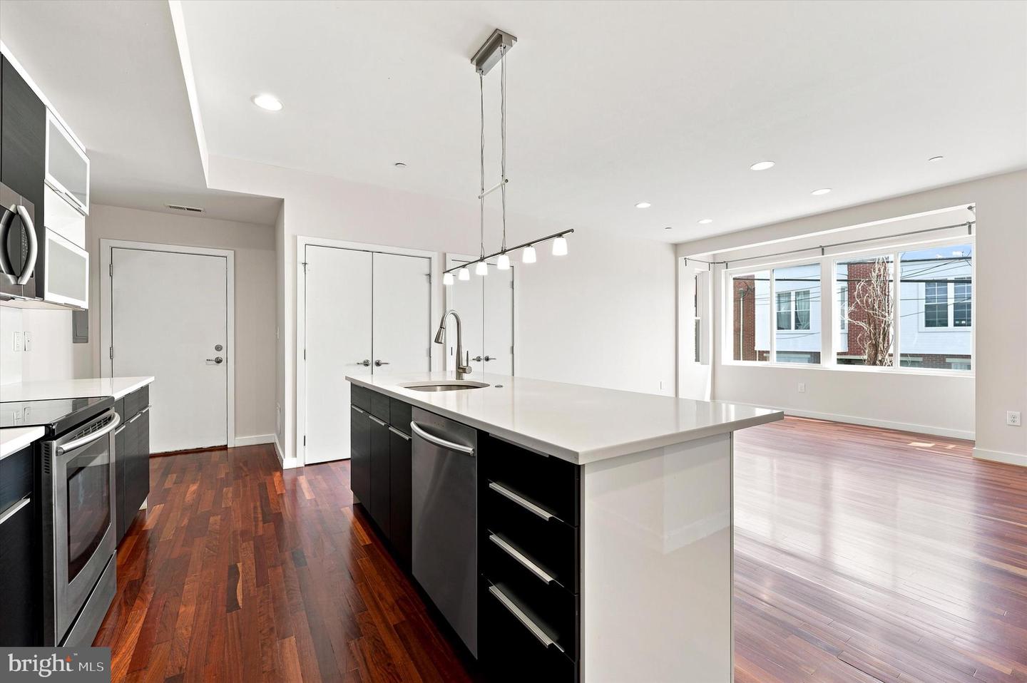 2000-unit B3 Kimball St #b3 Property Photo 8