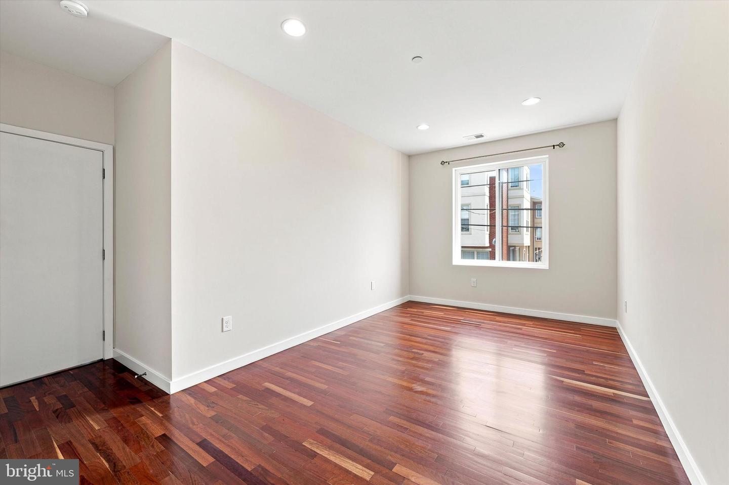 2000-unit B3 Kimball St #b3 Property Photo 13