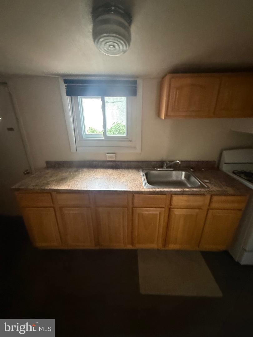 1300 N Farson St Property Photo 12