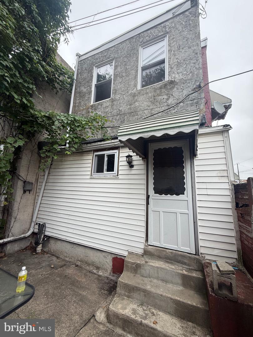 1300 N Farson St Property Photo 15
