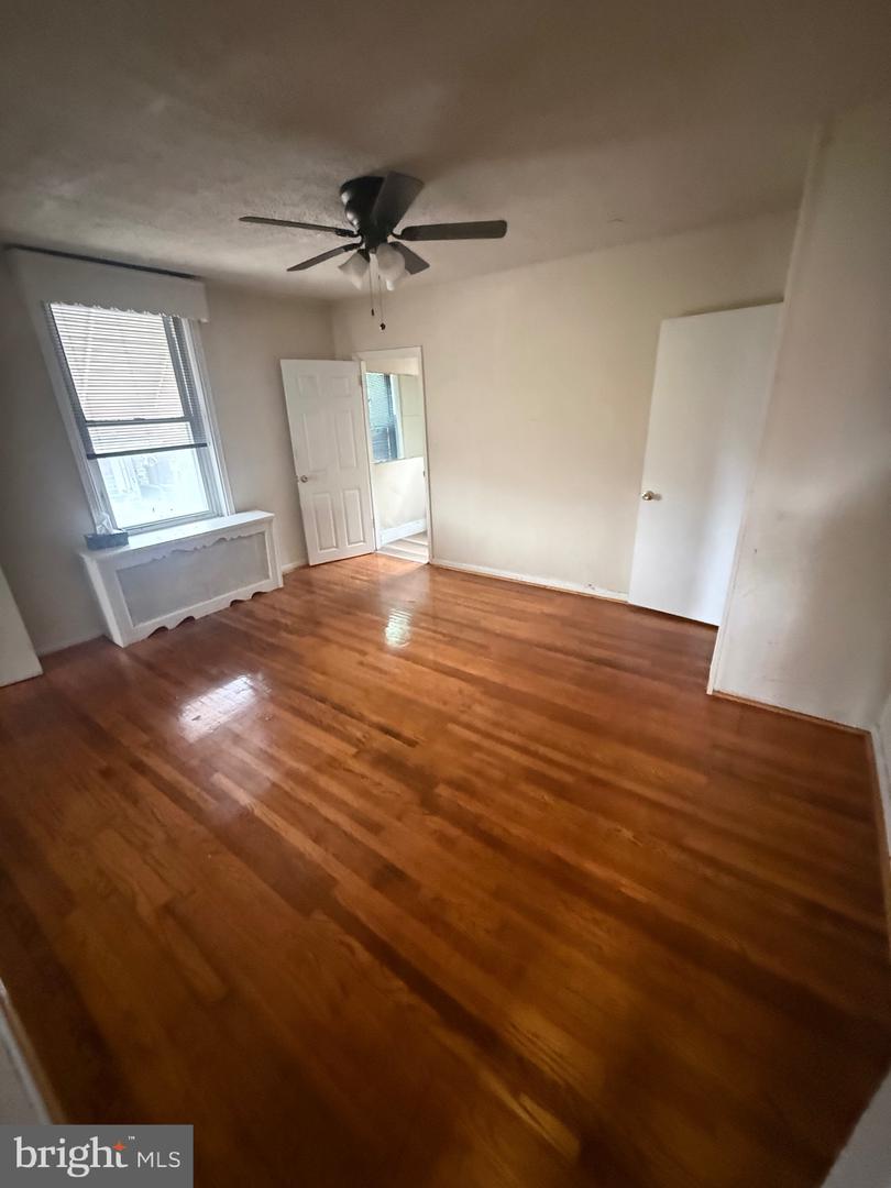 1300 N Farson St Property Photo 23