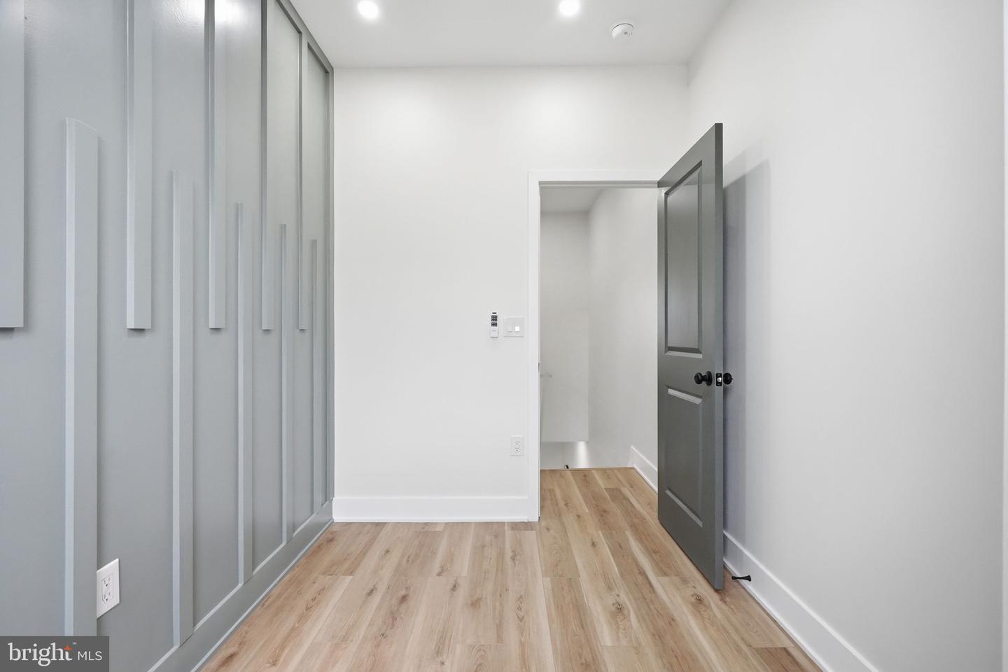 512 S Yewdall St Property Photo 18