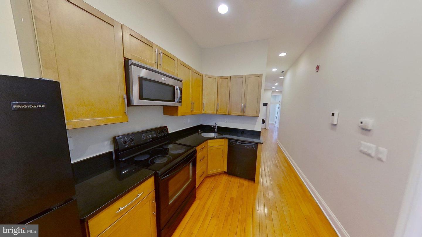 1412 W Susquehanna Ave #3 Property Photo 2