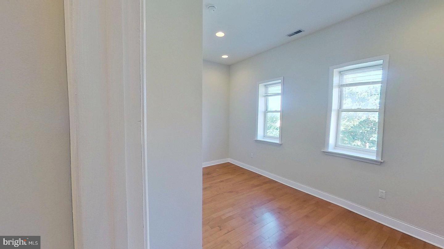 1412 W Susquehanna Ave #3 Property Photo 32
