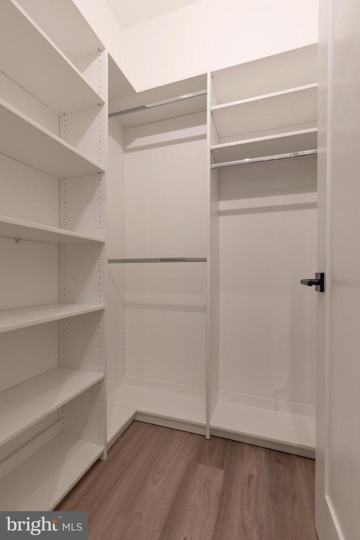 1421 E Columbia Ave #202 Property Photo 18