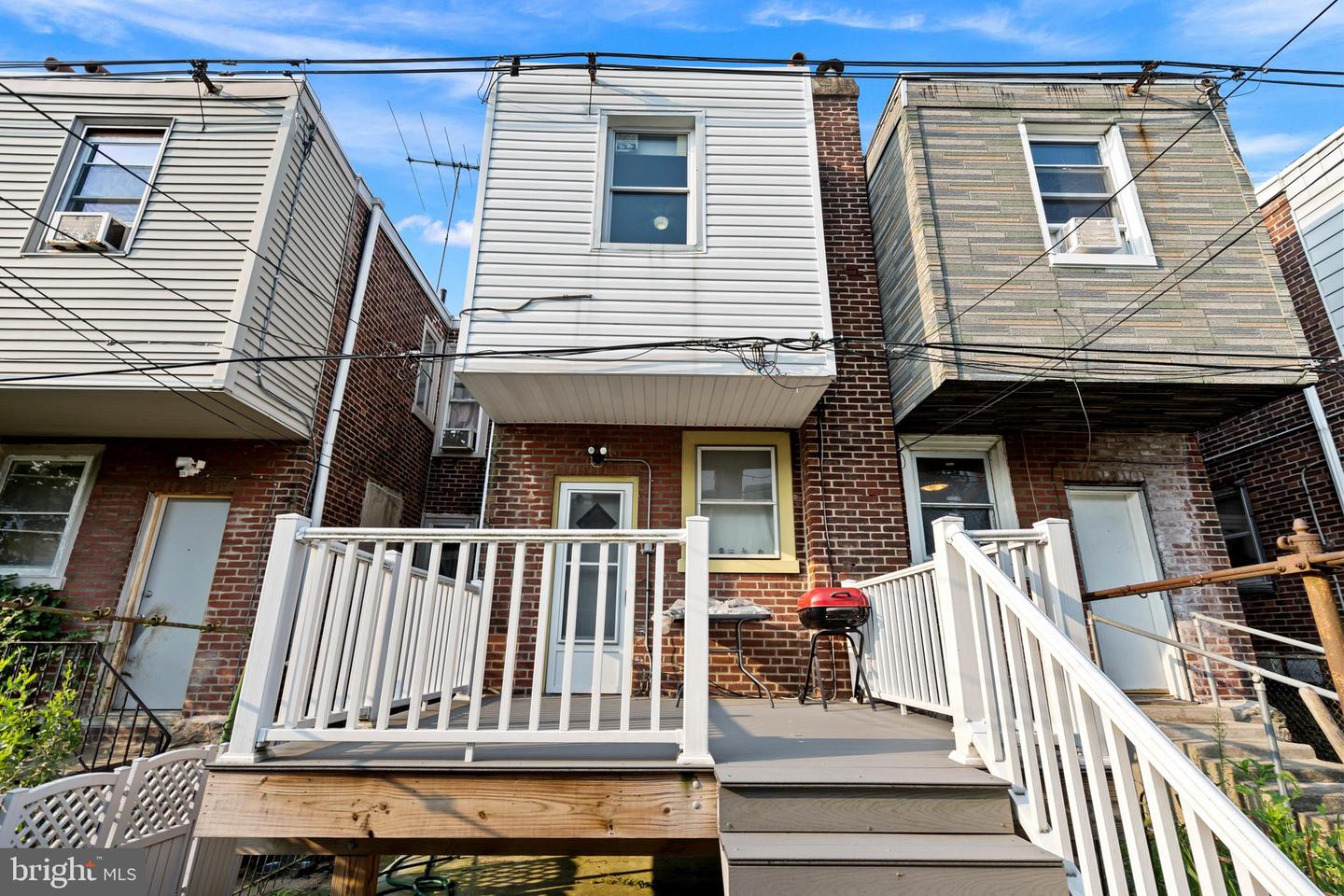 221 Widener St Property Photo 12