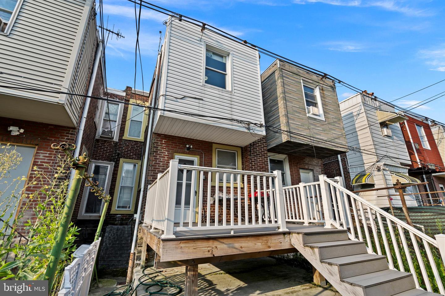 221 Widener St Property Photo 13