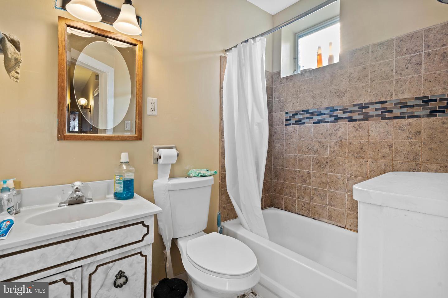 221 Widener St Property Photo 17