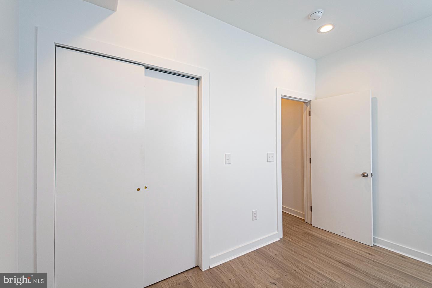 2137 Cross St Property Photo 6