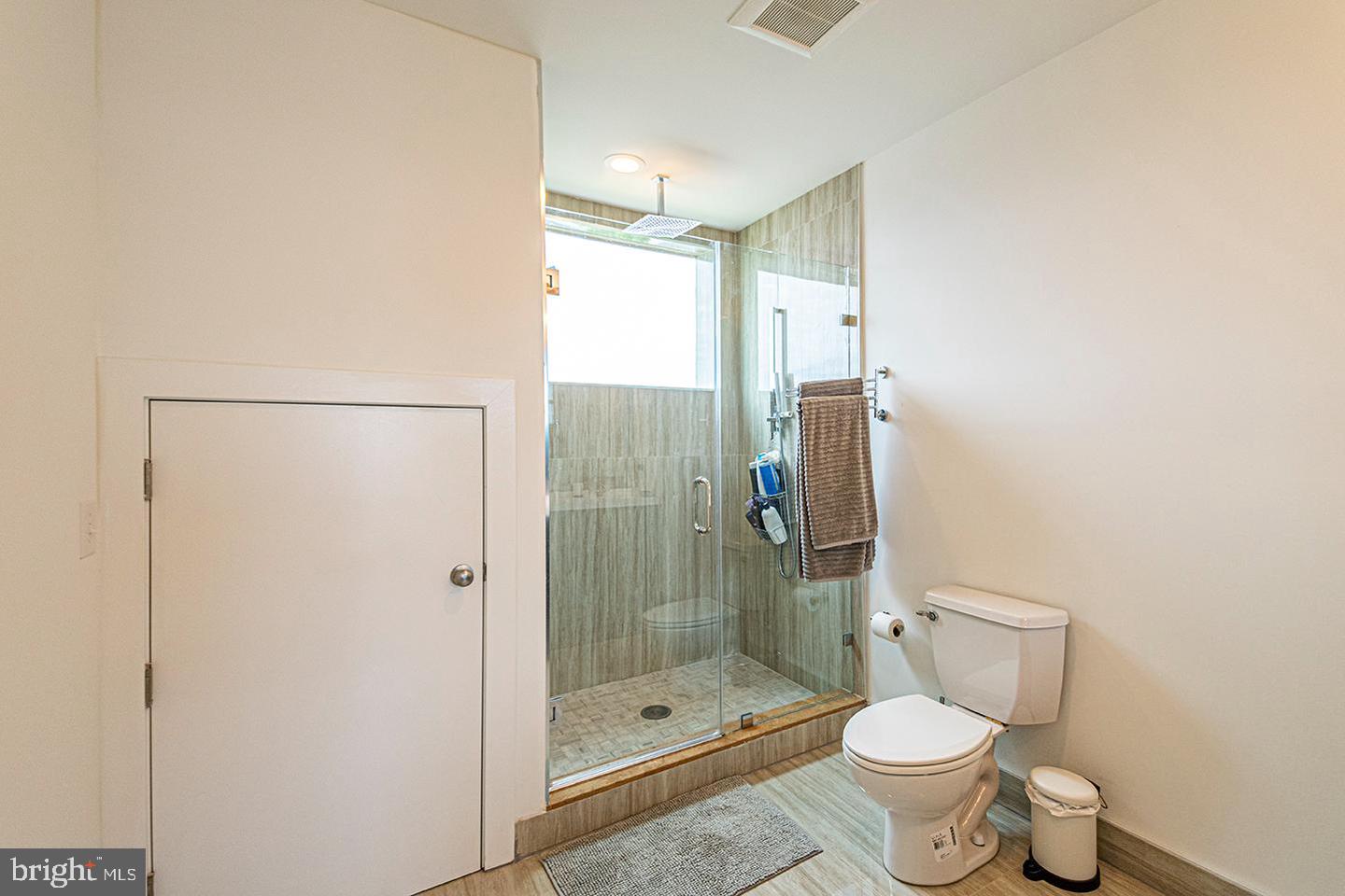 2137 Cross St Property Photo 14