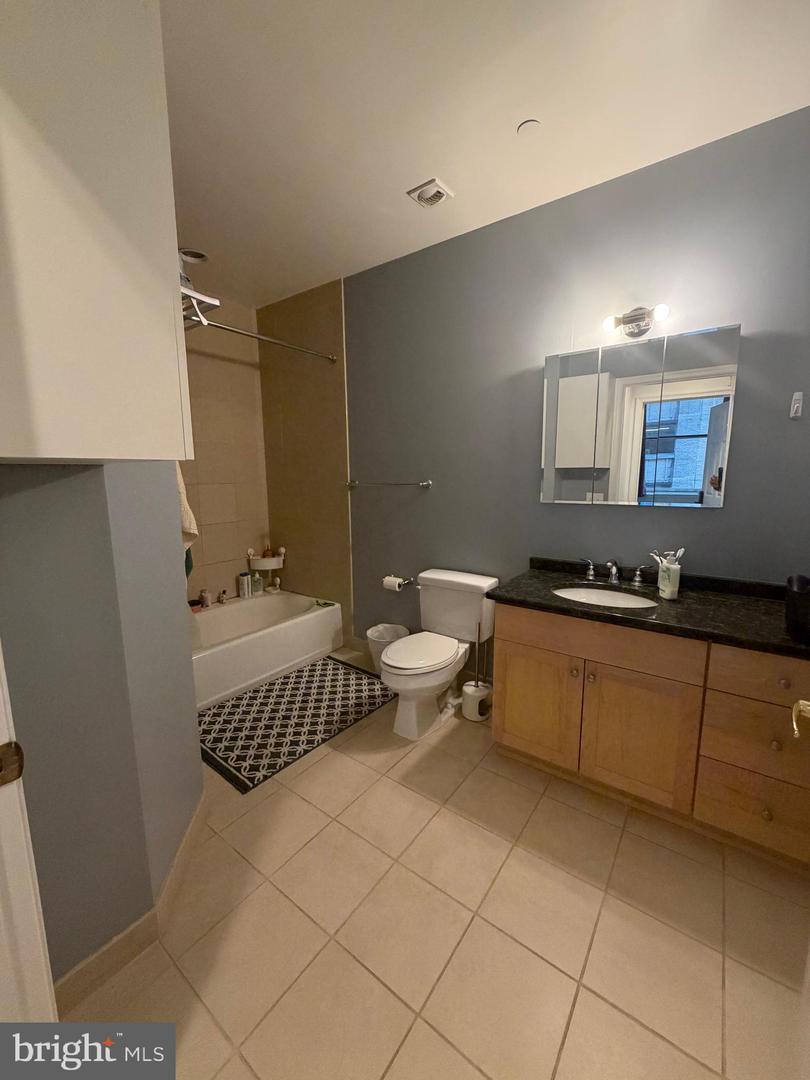 1600-18 Arch St #908 Property Photo 15