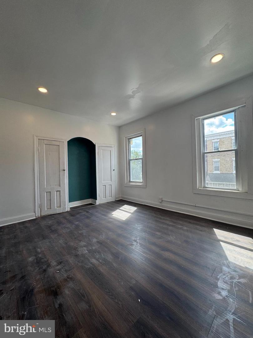 4133 PENNSGROVE ST Property Photo 1