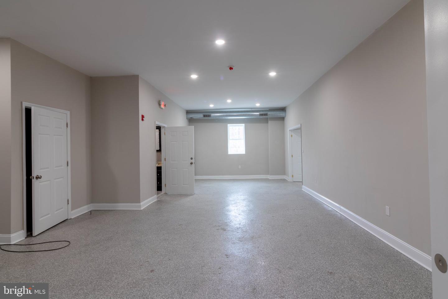 2613 W Hunting Park Ave Property Photo 15