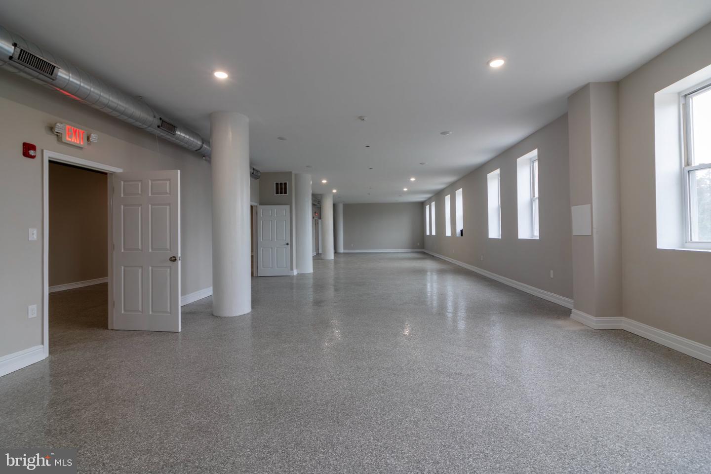 2613 W Hunting Park Ave Property Photo 19