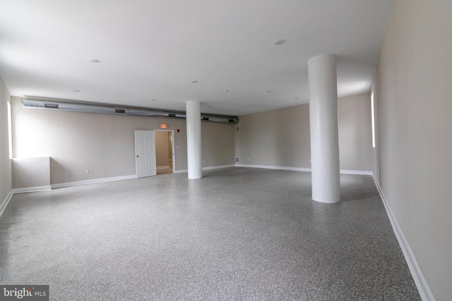 2613 W Hunting Park Ave Property Photo 27