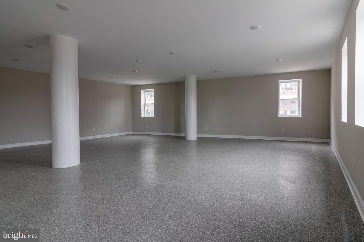2613 W Hunting Park Ave Property Photo 28