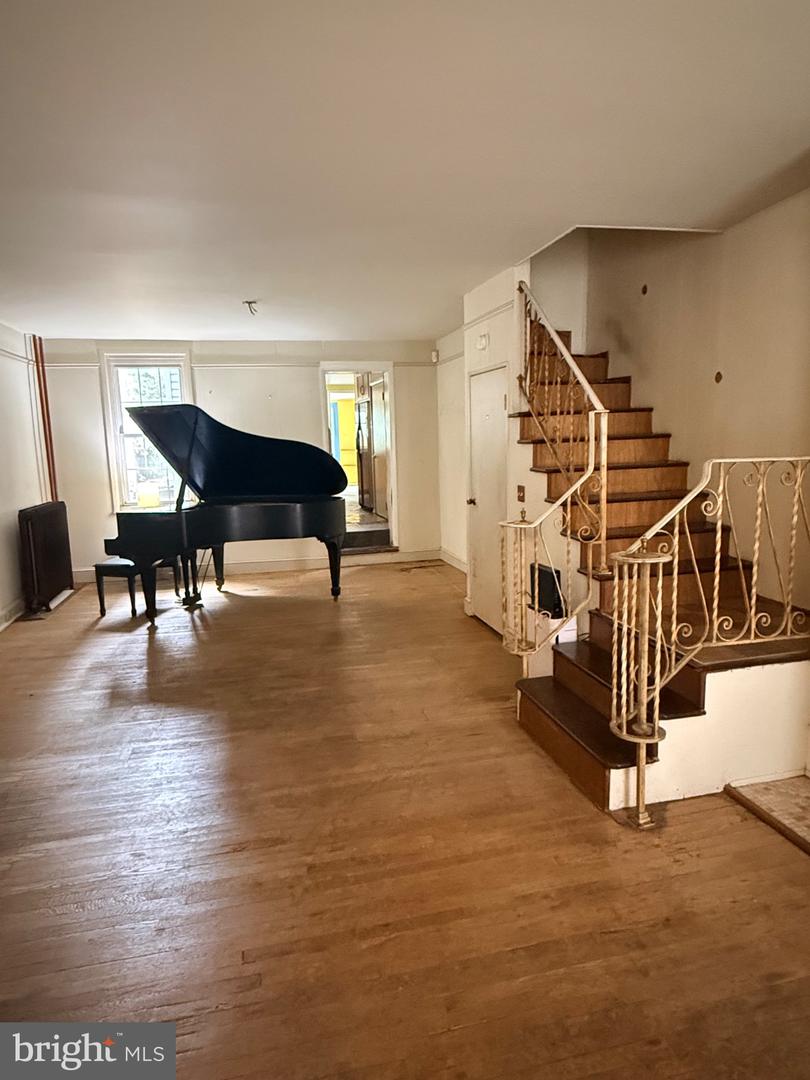 1118 Marlborough St Property Photo 4