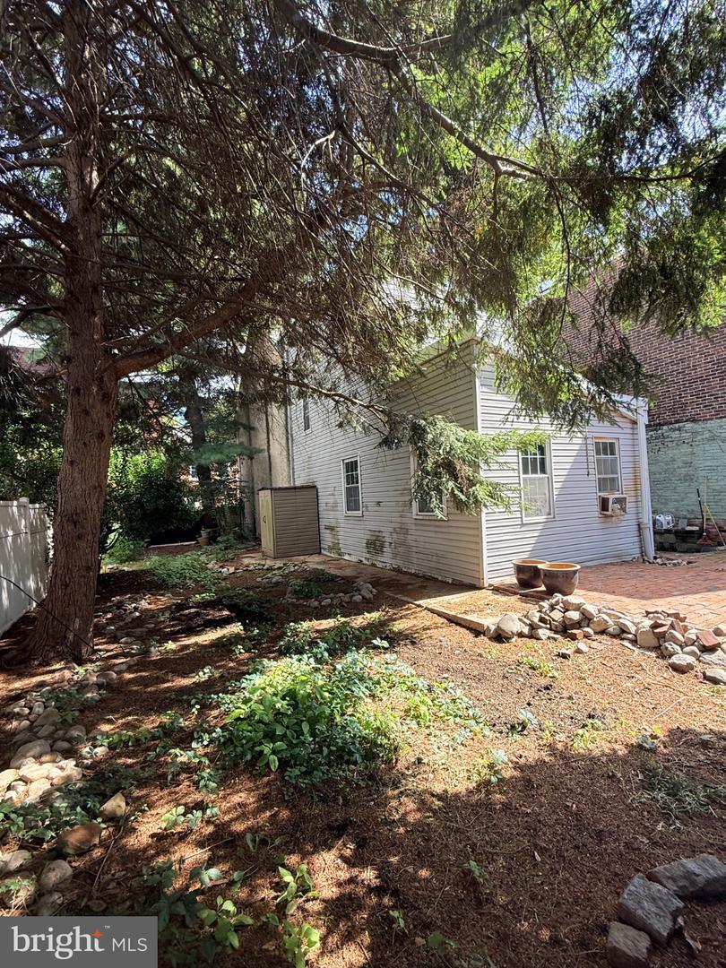 1118 Marlborough St Property Photo 34