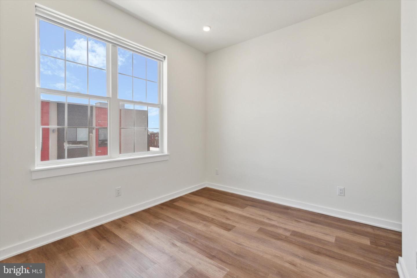2513 N Howard St #302 Property Photo 5