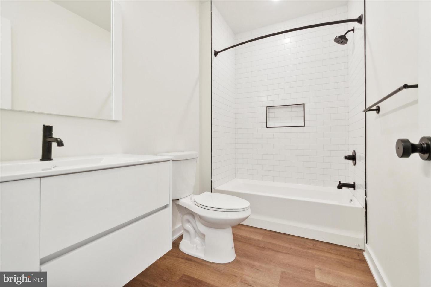 2513 N Howard St #302 Property Photo 9