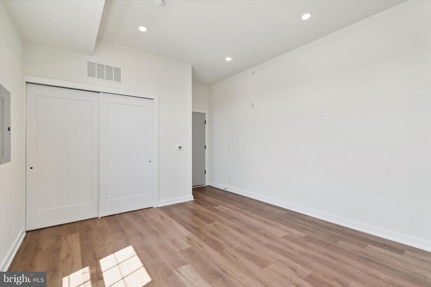 2513 N Howard St #302 Property Photo 12