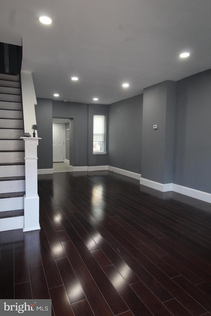 3086 Memphis St Property Photo 2