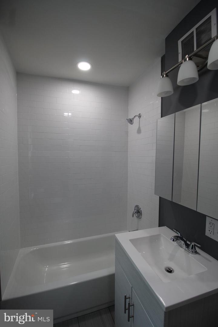 3086 Memphis St Property Photo 7