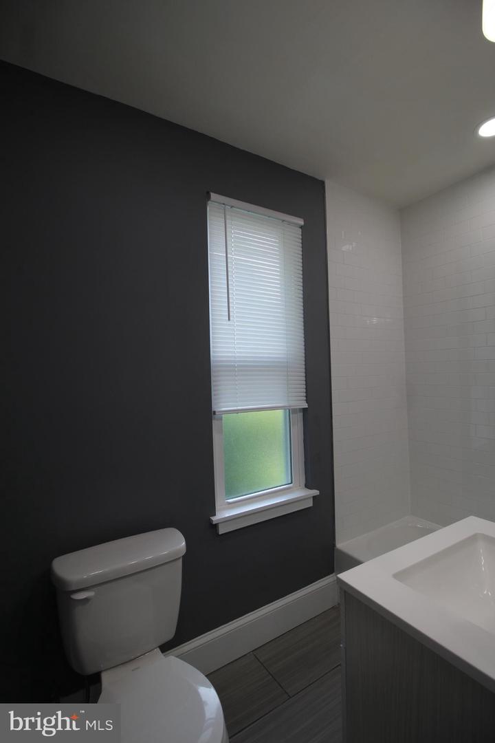 3086 Memphis St Property Photo 8