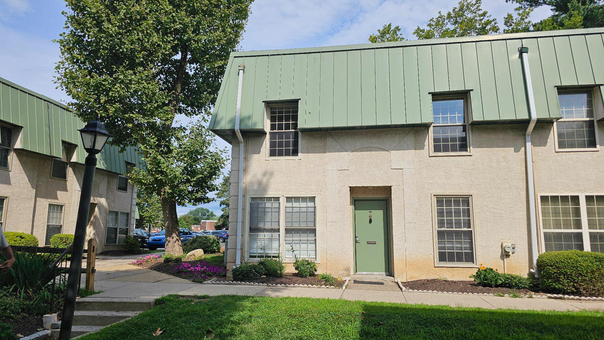 441 Tomlinson Rd #h1 Property Photo 3