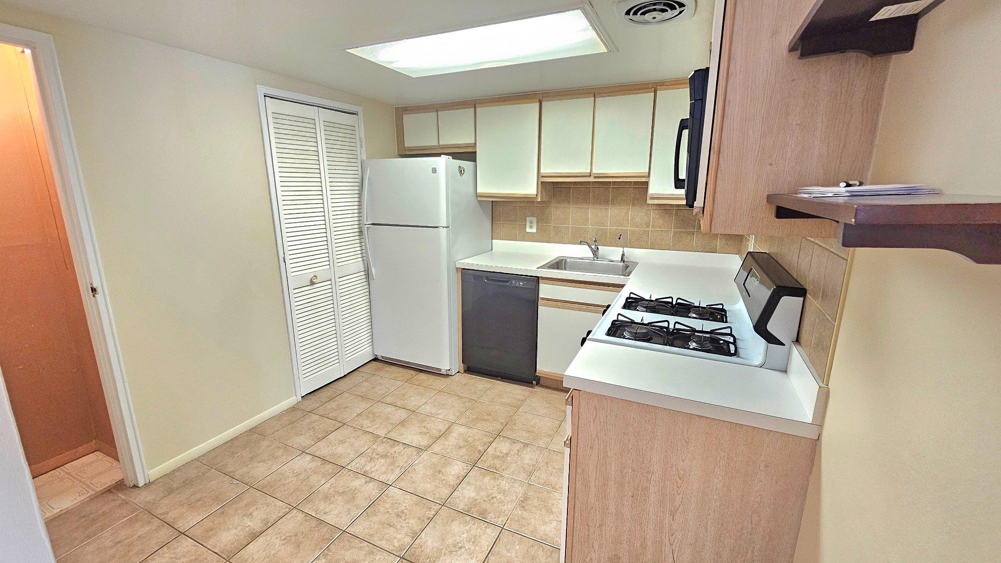441 Tomlinson Rd #h1 Property Photo 9