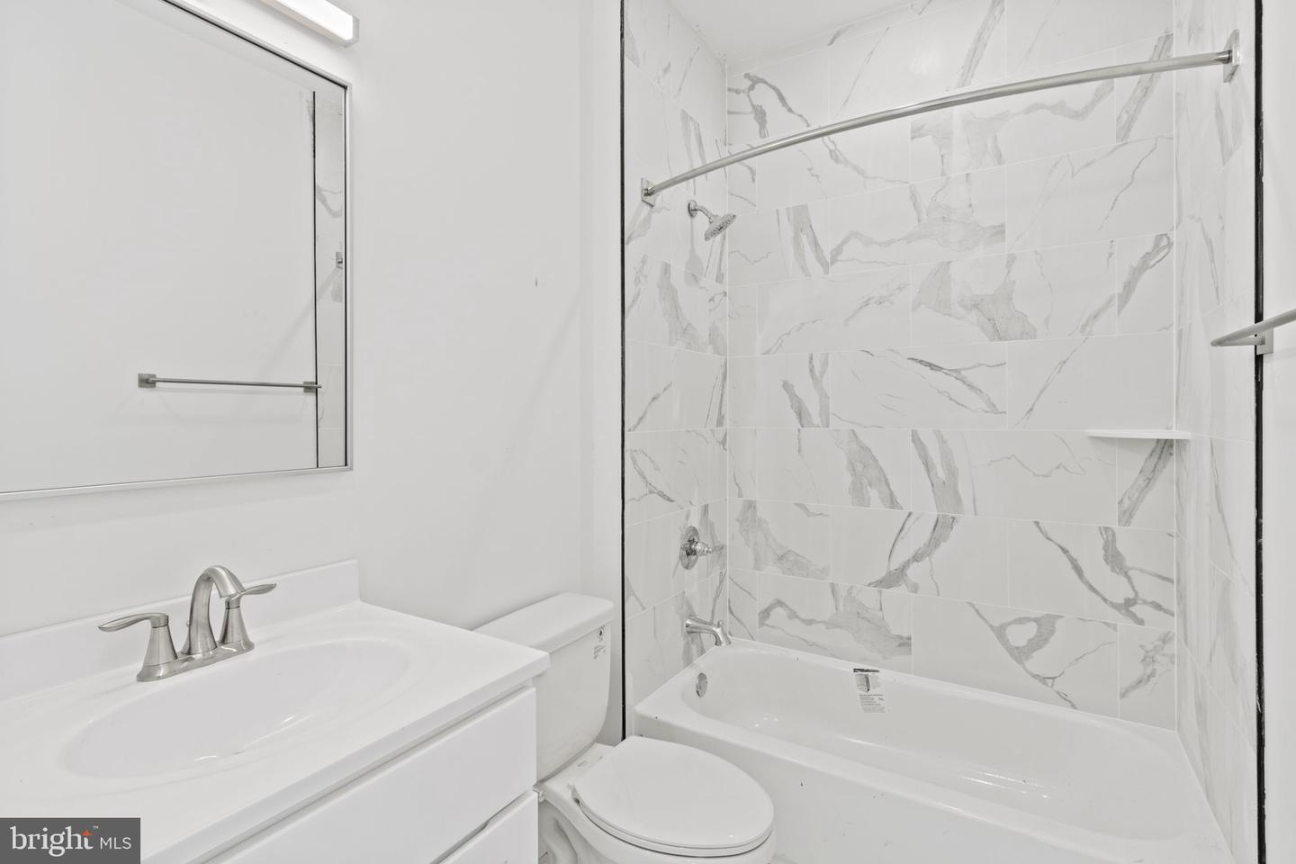 3952 Lancaster Ave #201 Property Photo 11