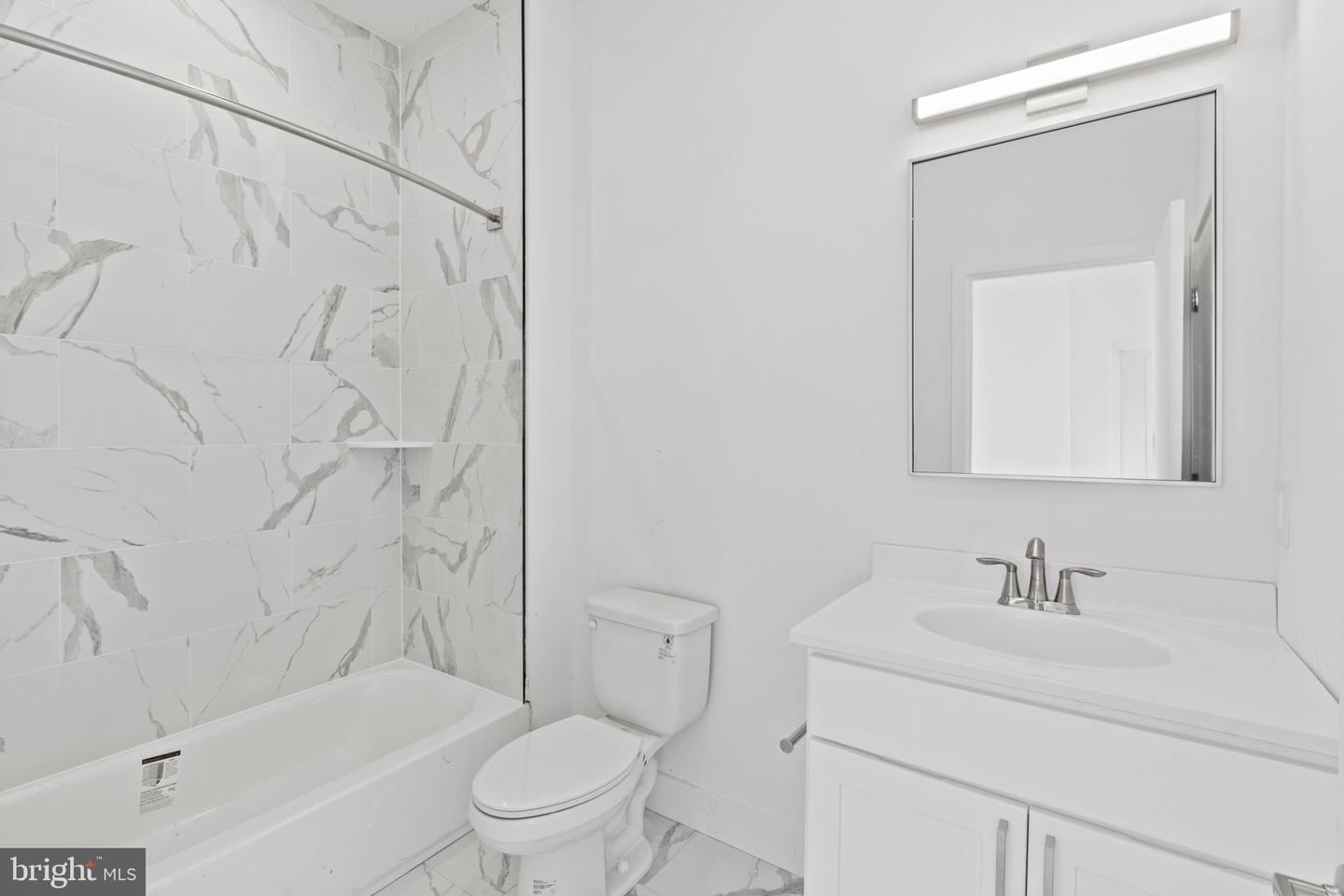 3952 Lancaster Ave #201 Property Photo 15