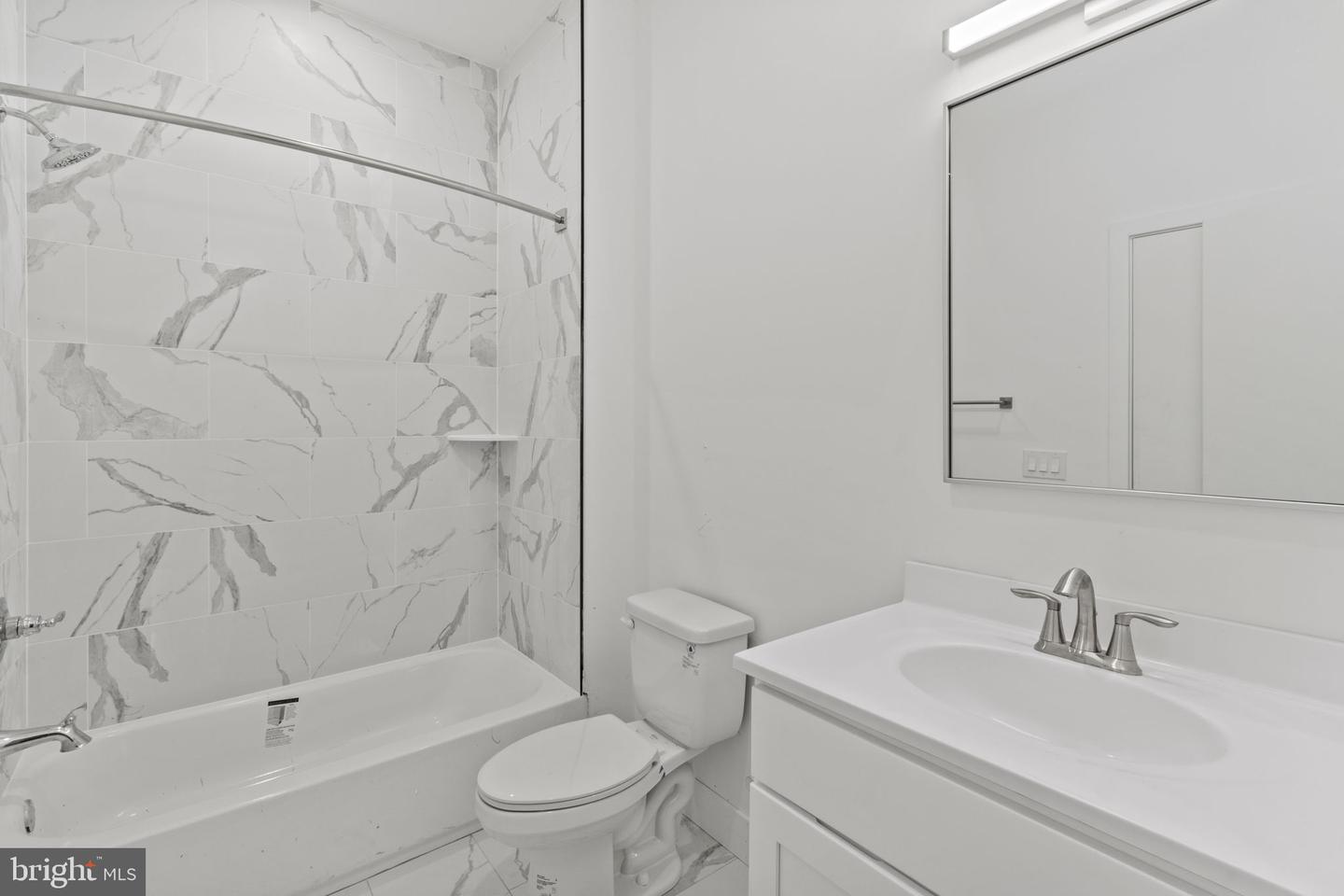 3952 Lancaster Ave #201 Property Photo 16