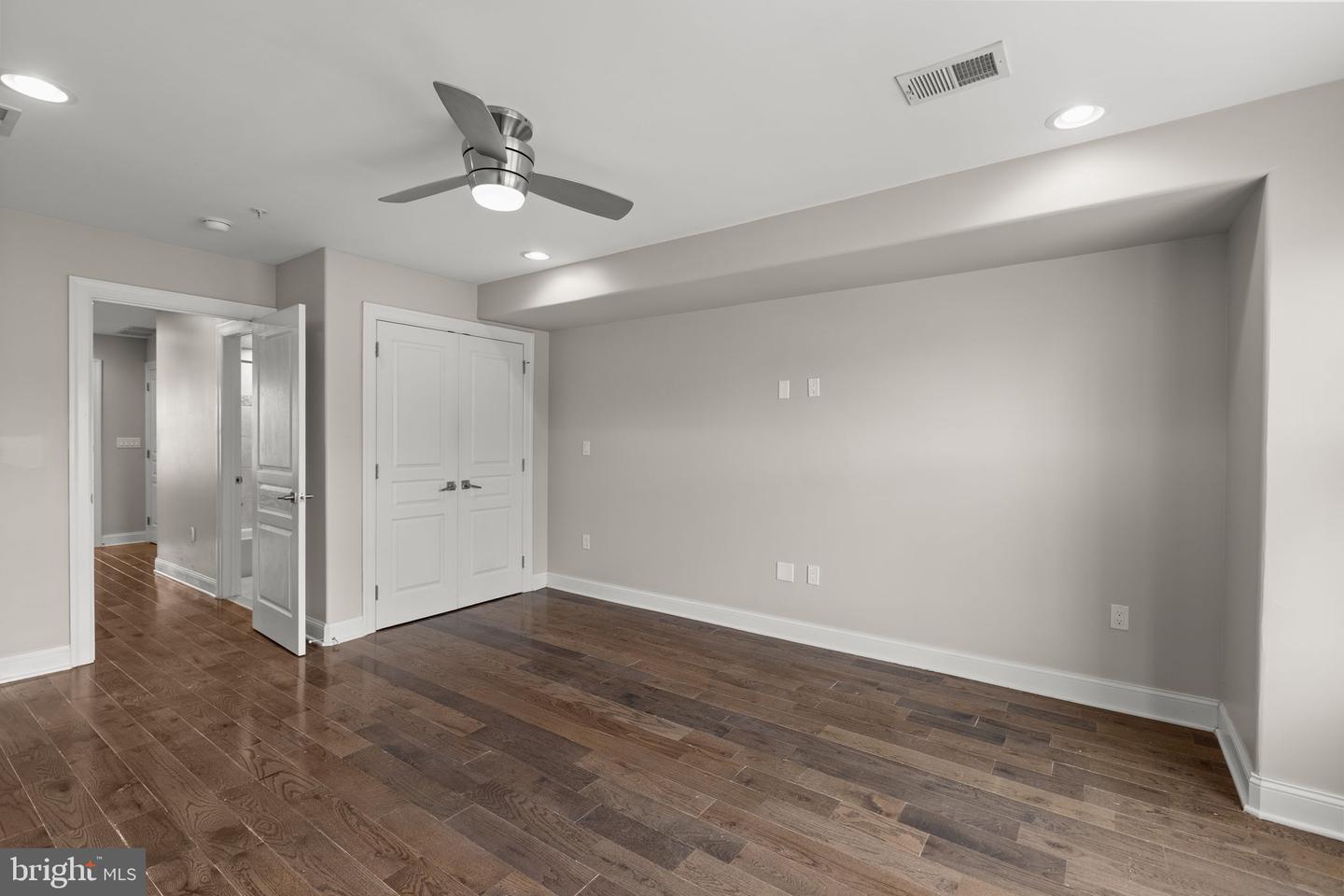 2129 Tasker St Property Photo 26