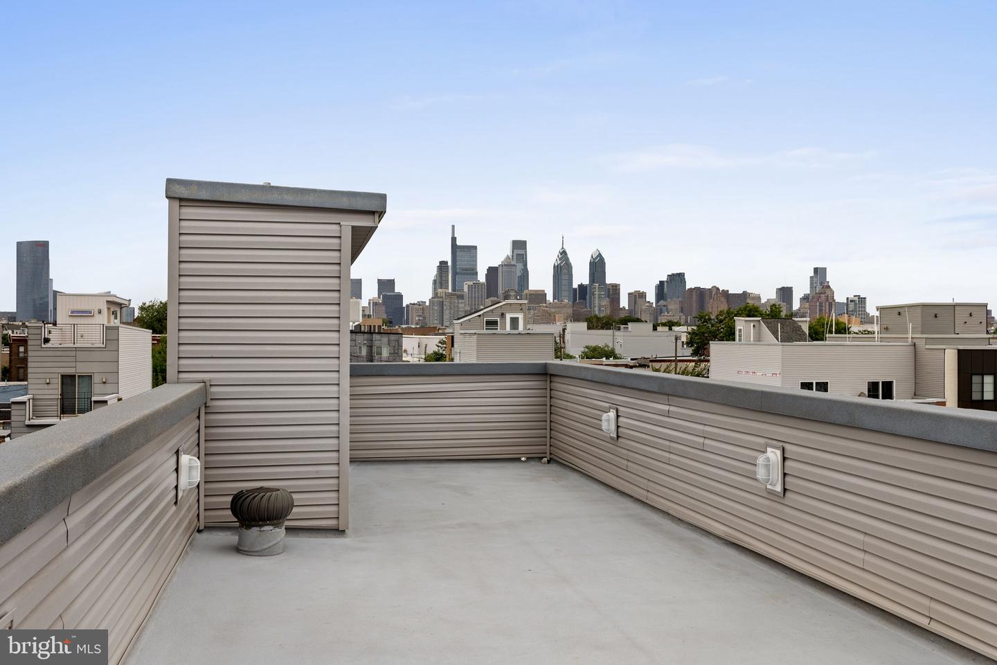 2129 Tasker St Property Photo 41