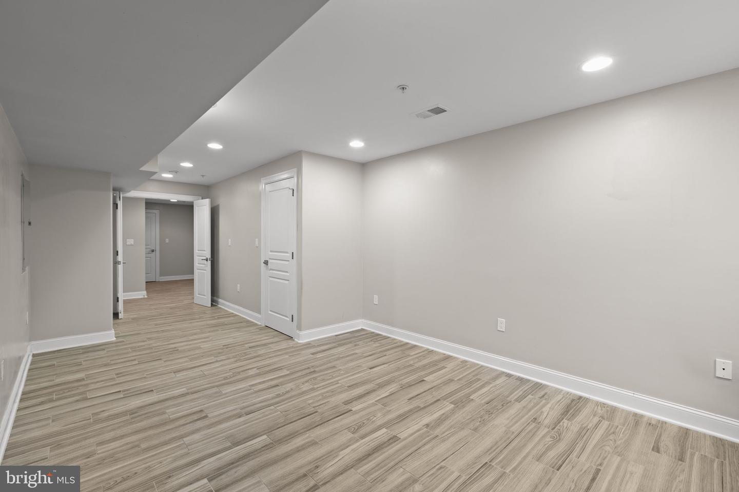 2129 Tasker St Property Photo 48