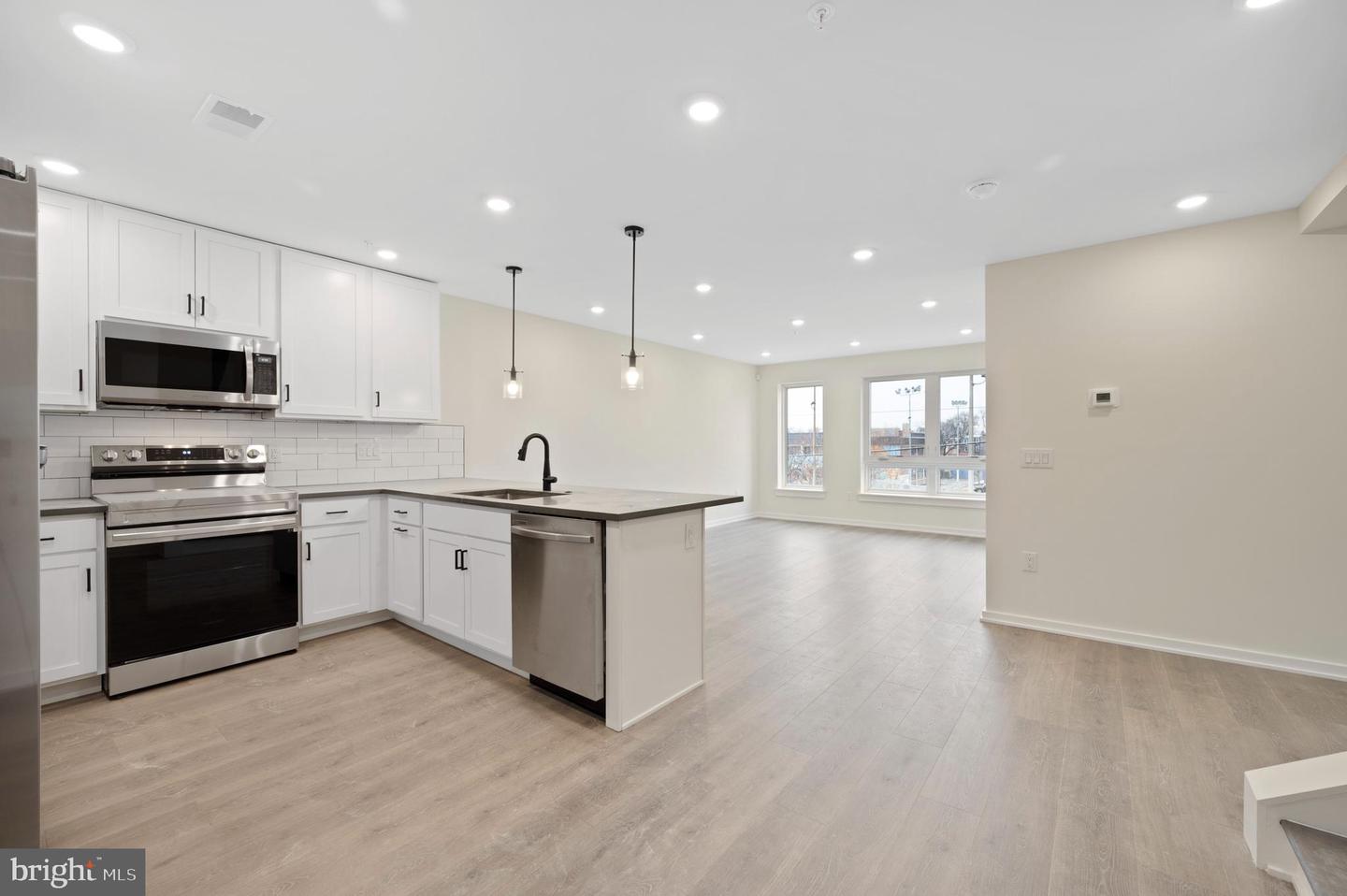 1721 N 21st St #c Property Photo 3