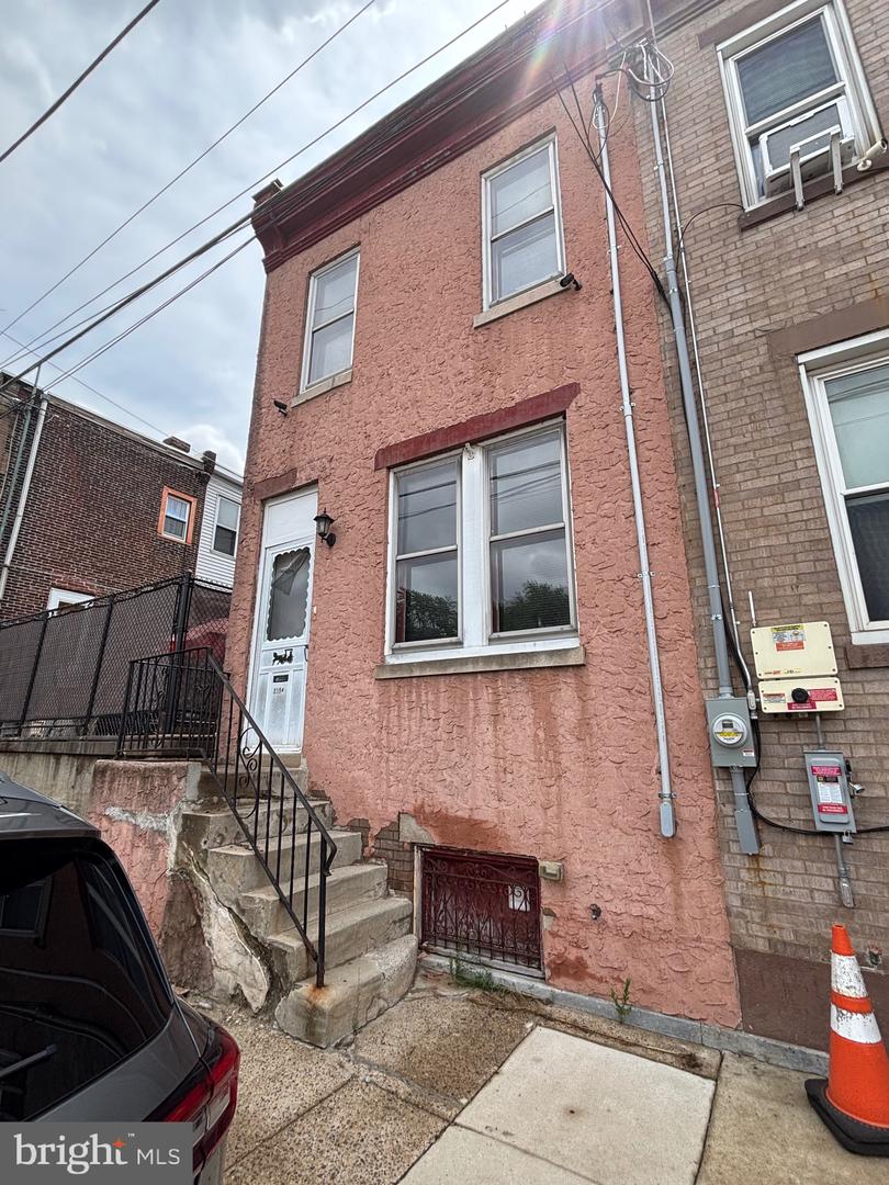 3381 Braddock St Property Photo 1