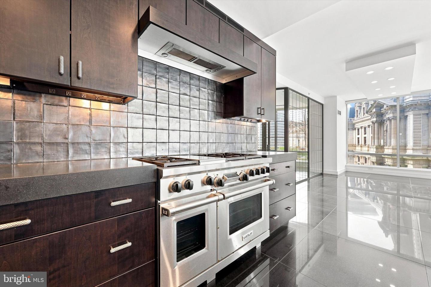 1414 S Penn Sq #6b Property Photo 8