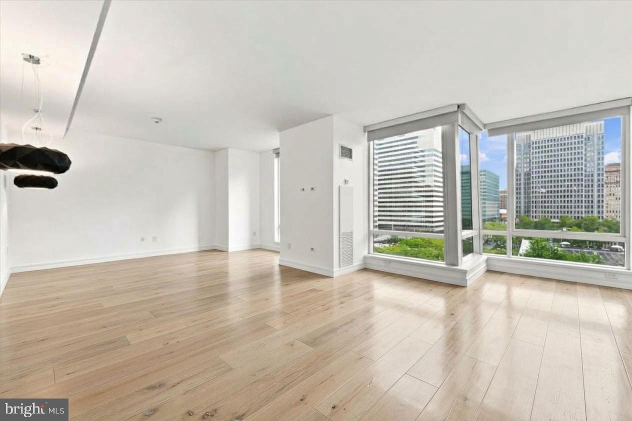 1414 S Penn Sq #6b Property Photo 27