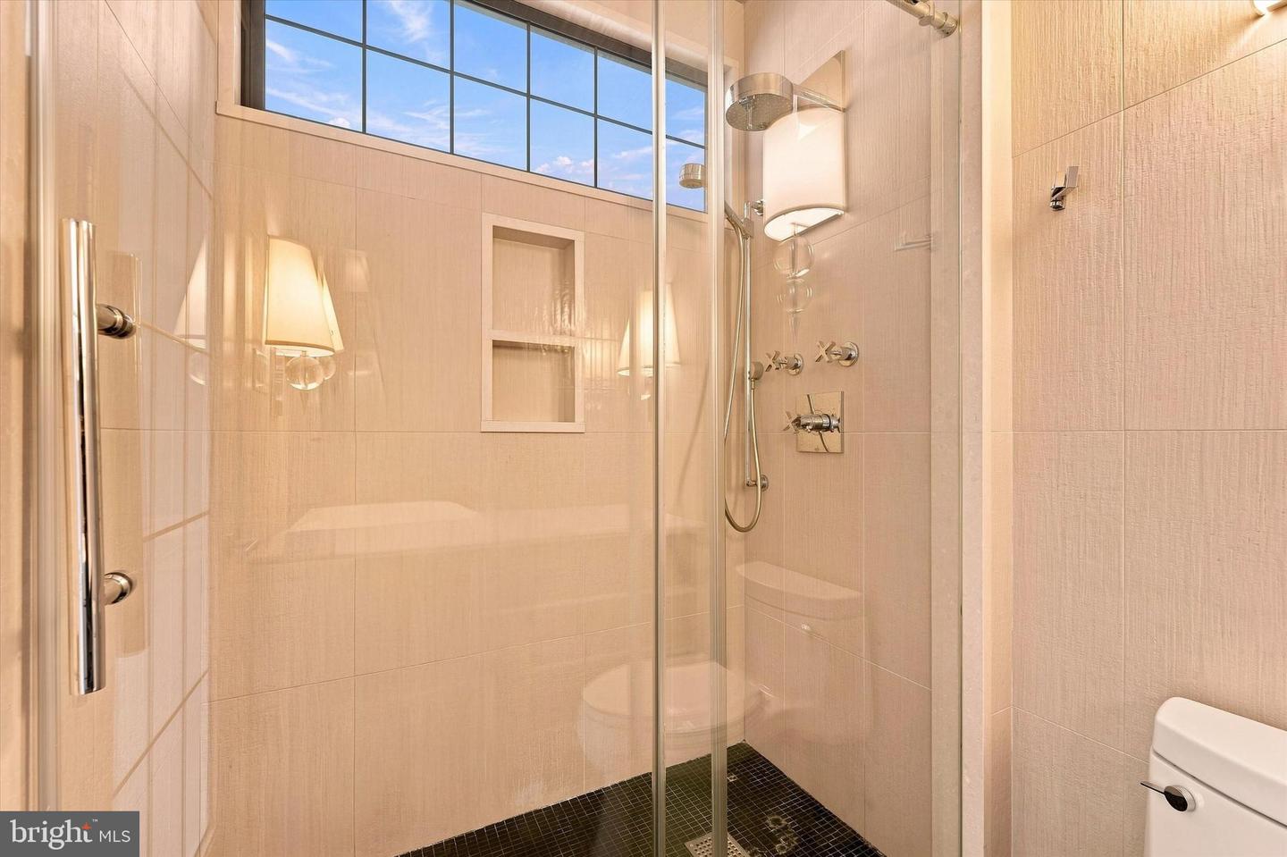 1414 S Penn Sq #6b Property Photo 28