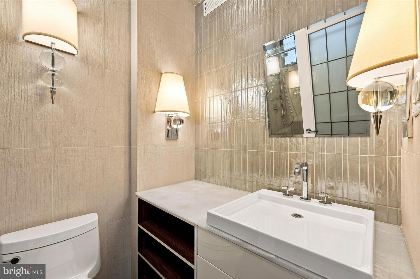 1414 S Penn Sq #6b Property Photo 45